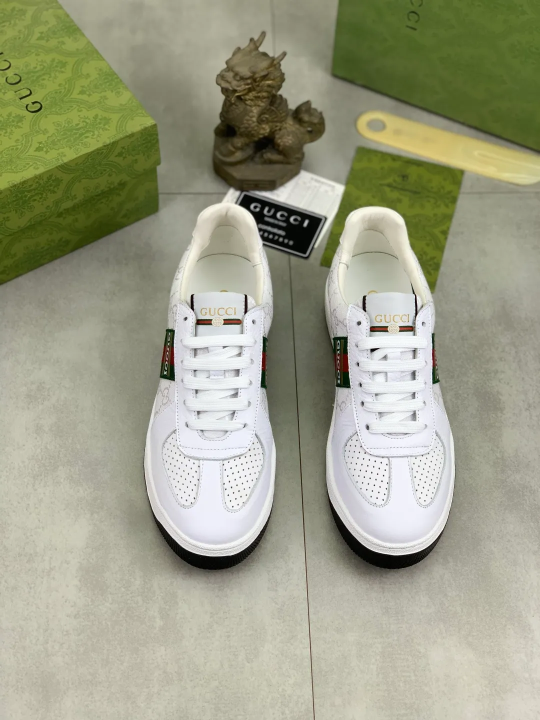 Men's shoes 💰P400💰【New model】 🆘 The latest model from Gucci official website 🎁 Classic casual and fashionable men's shoes 👟 Hot model 💥 Simple and elegant style, exclusive for trendy men. Unique latest brand elements from the official website 👑 Original Gucci decoration, fashionable and generous, made of original soft calfskin fabric ➕ Comfortable soft pigskin lining ✅Wear-resistant rubber outsole designated on the official website_Full of elasticity, the classic model taken at the counter 🎬Color: 4️⃣colors available😍Number of codes: 38-44 (45 46 customized)